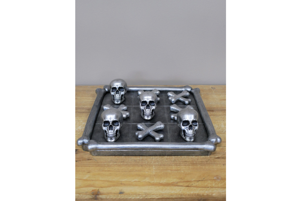 Skull & Crossbones Board