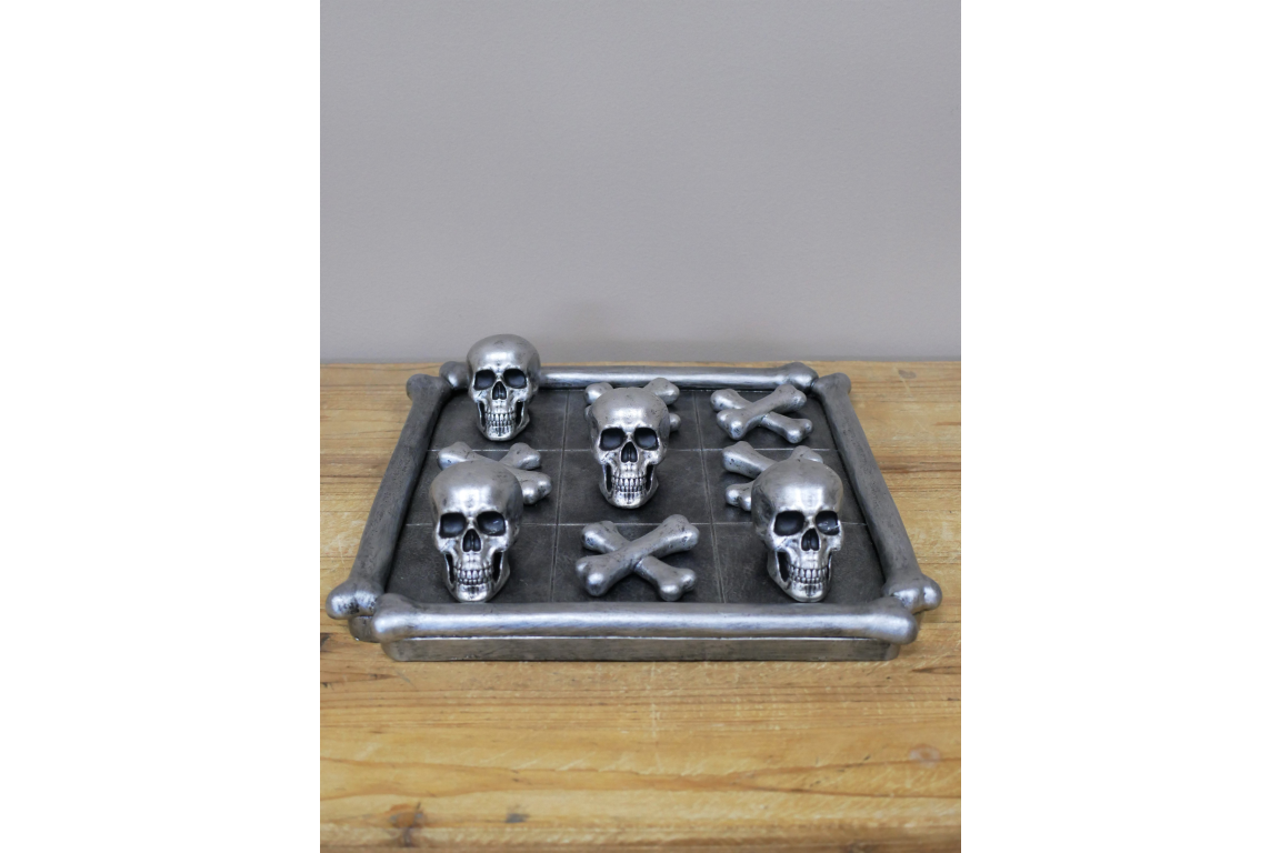 Skull & Crossbones Board