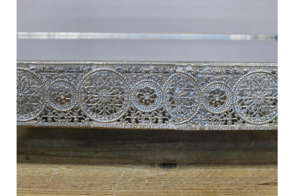 Mirrored Stand-2