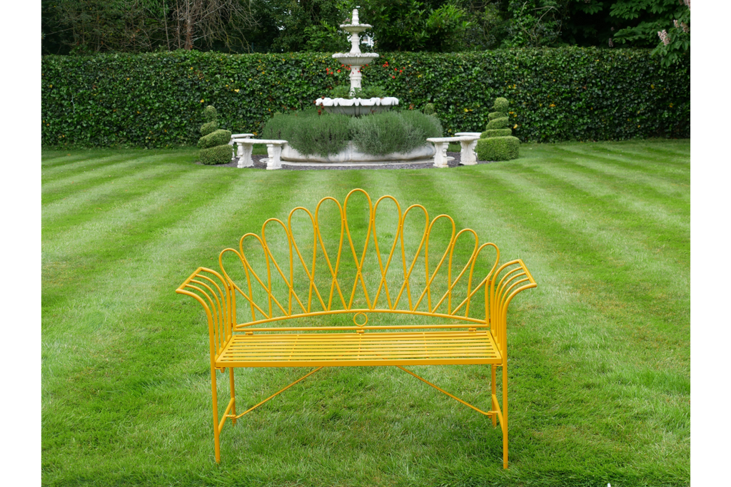 Sarah Bench