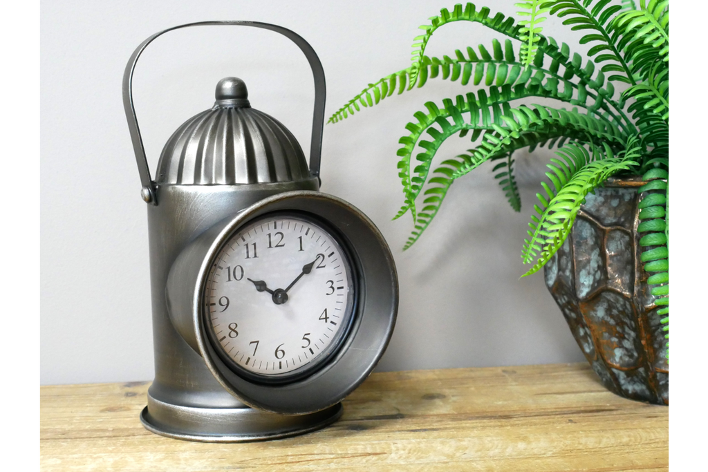 Railway Lamp Clock