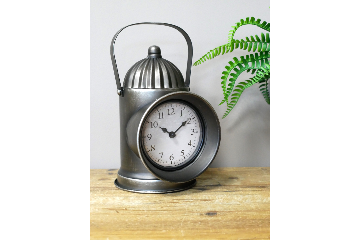Railway Lamp Clock