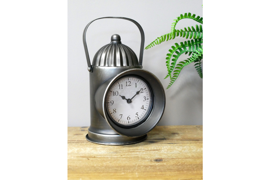 Railway Lamp Clock