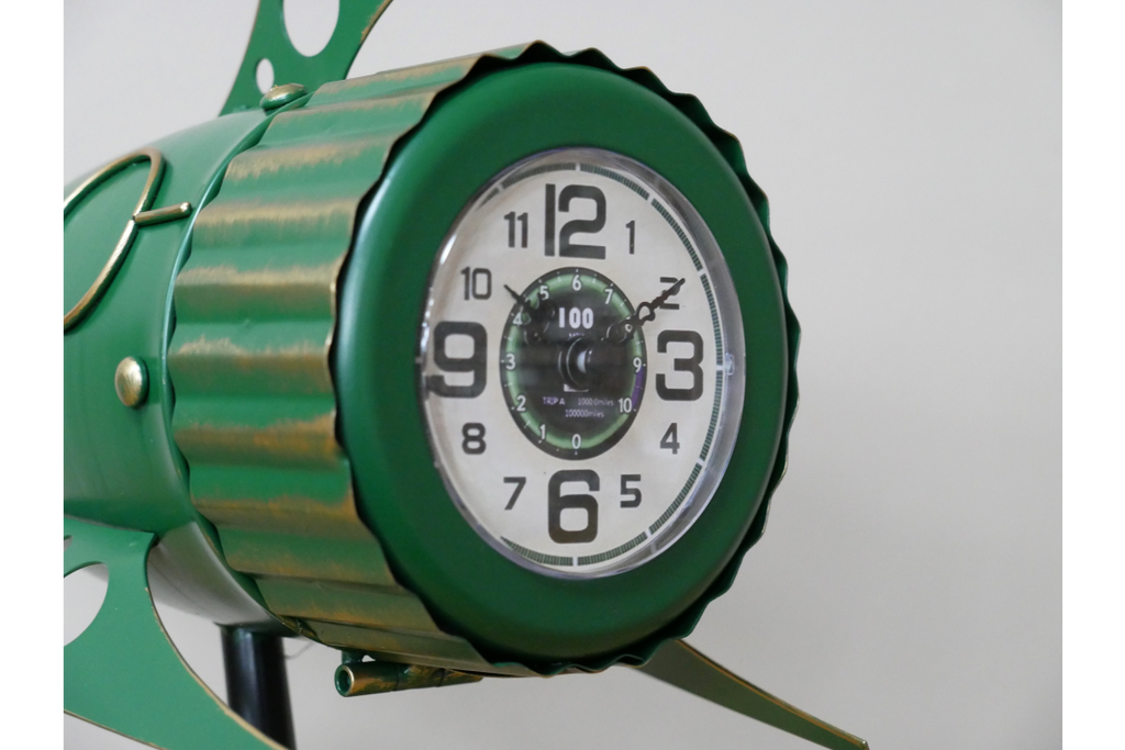 Green Spaceship Clock