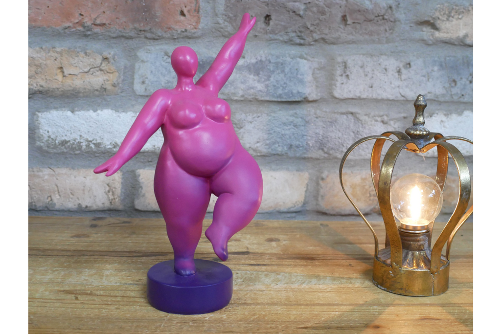 Dancing Lady