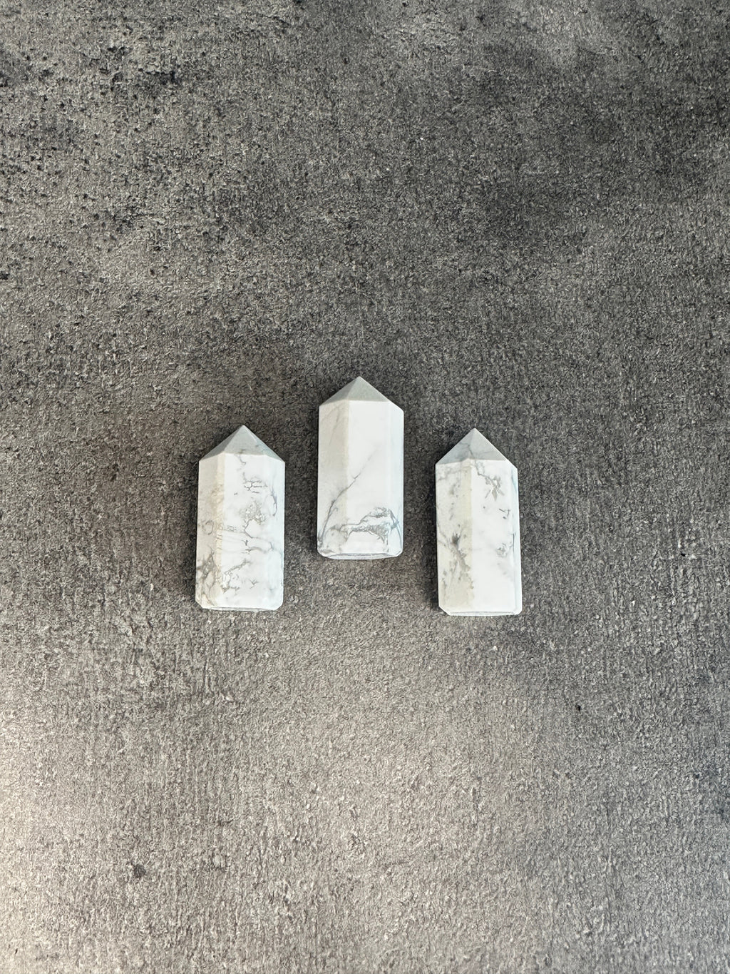 Howlite - Mini tower
