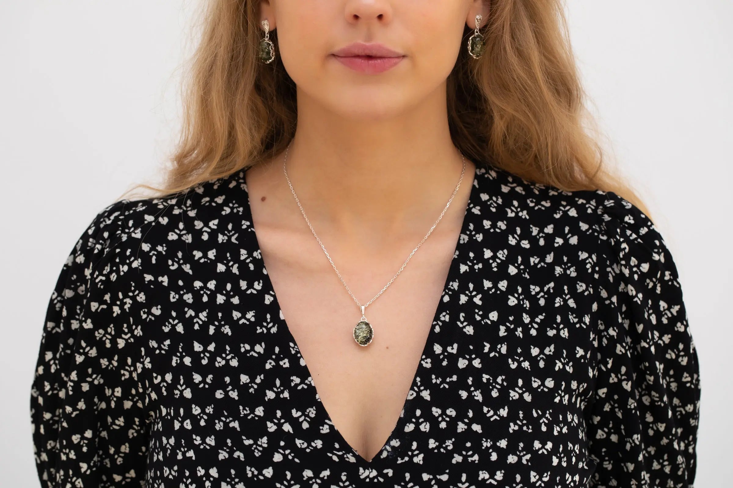 Demi Green Amber Drop Earrings
