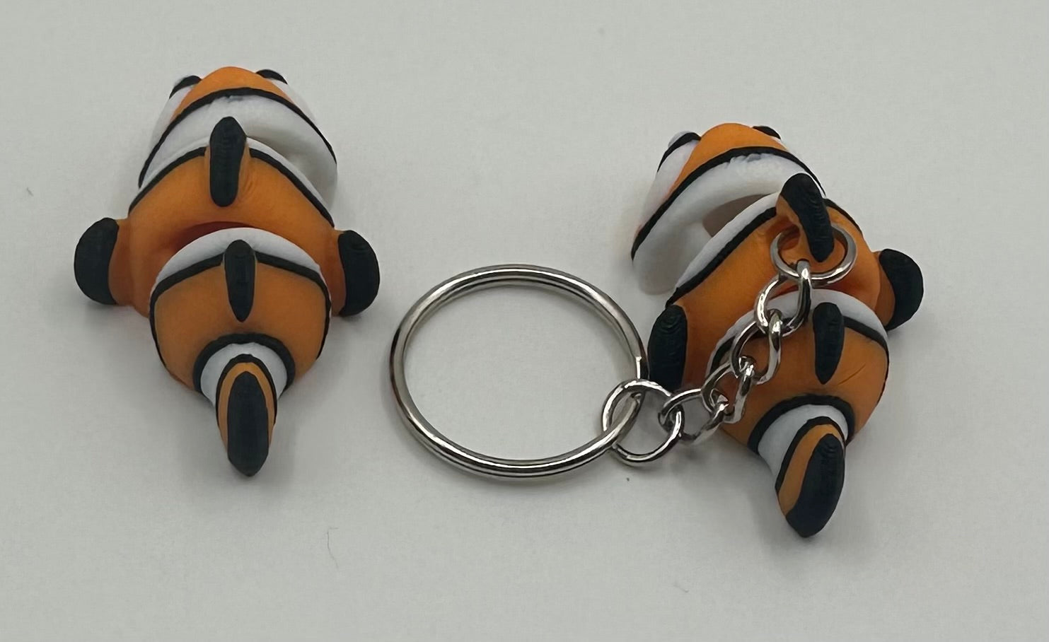 3D Printed Flexi Clown Fish | Nemo Inspired Fidget Toy | Desk Buddy | Keyring Gift for Ocean Lovers | Articulated Fish