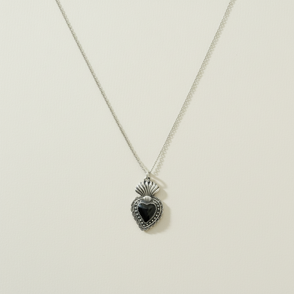Classic Ornate Heart Pendant Necklace Black