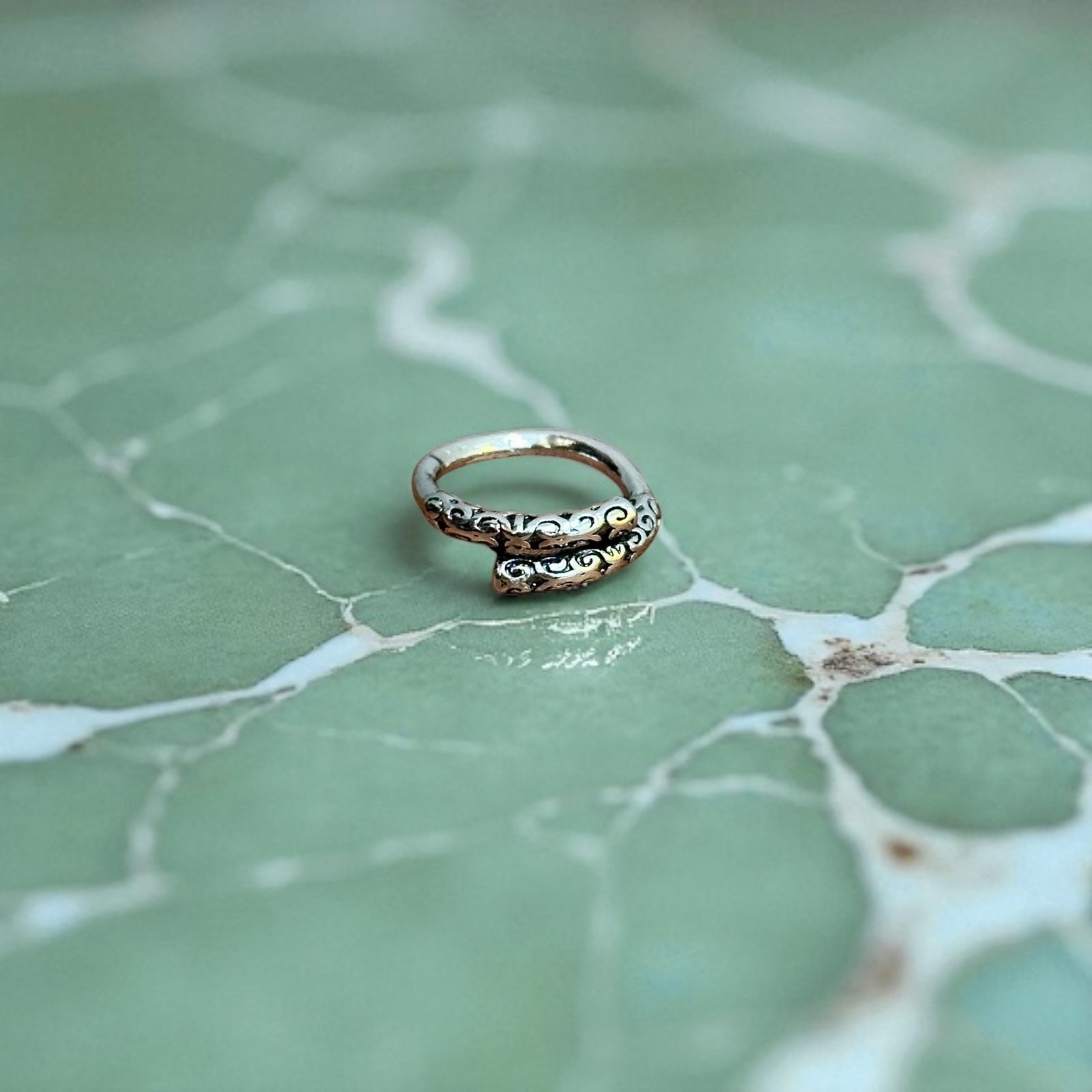 Celtic Patterned Ring Silver Tone - Adjustable Size P