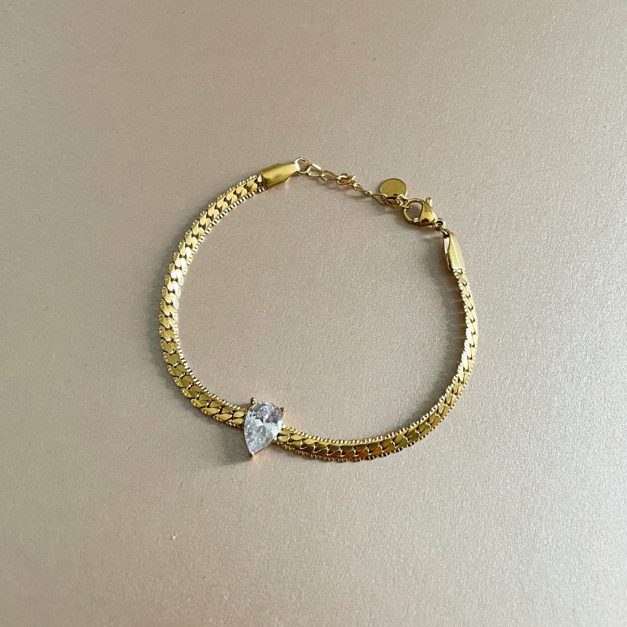 Elithia Luxe 18k Gold Plated Teardrop Jewel Bracelet