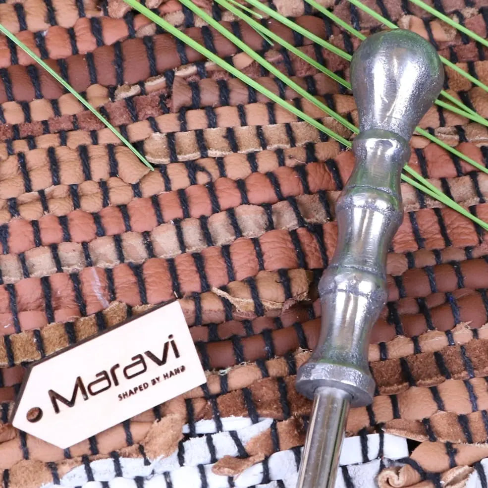 Sagara Long Handled Shoe Horn Metal Distressed Finish 54cm Cupola