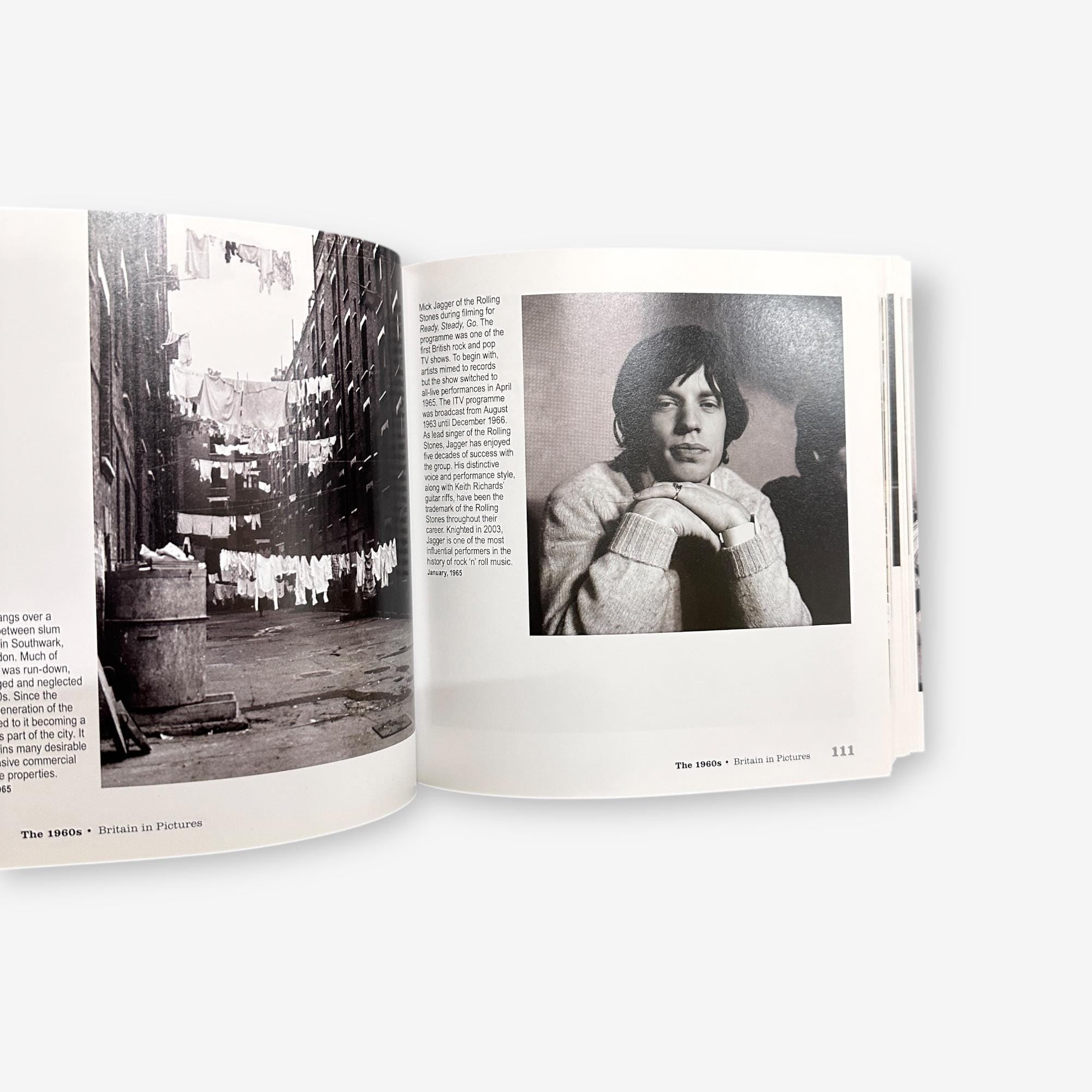 The 1960's - Britain In Pictures - Paperback Book (Neil Kelly) 2012