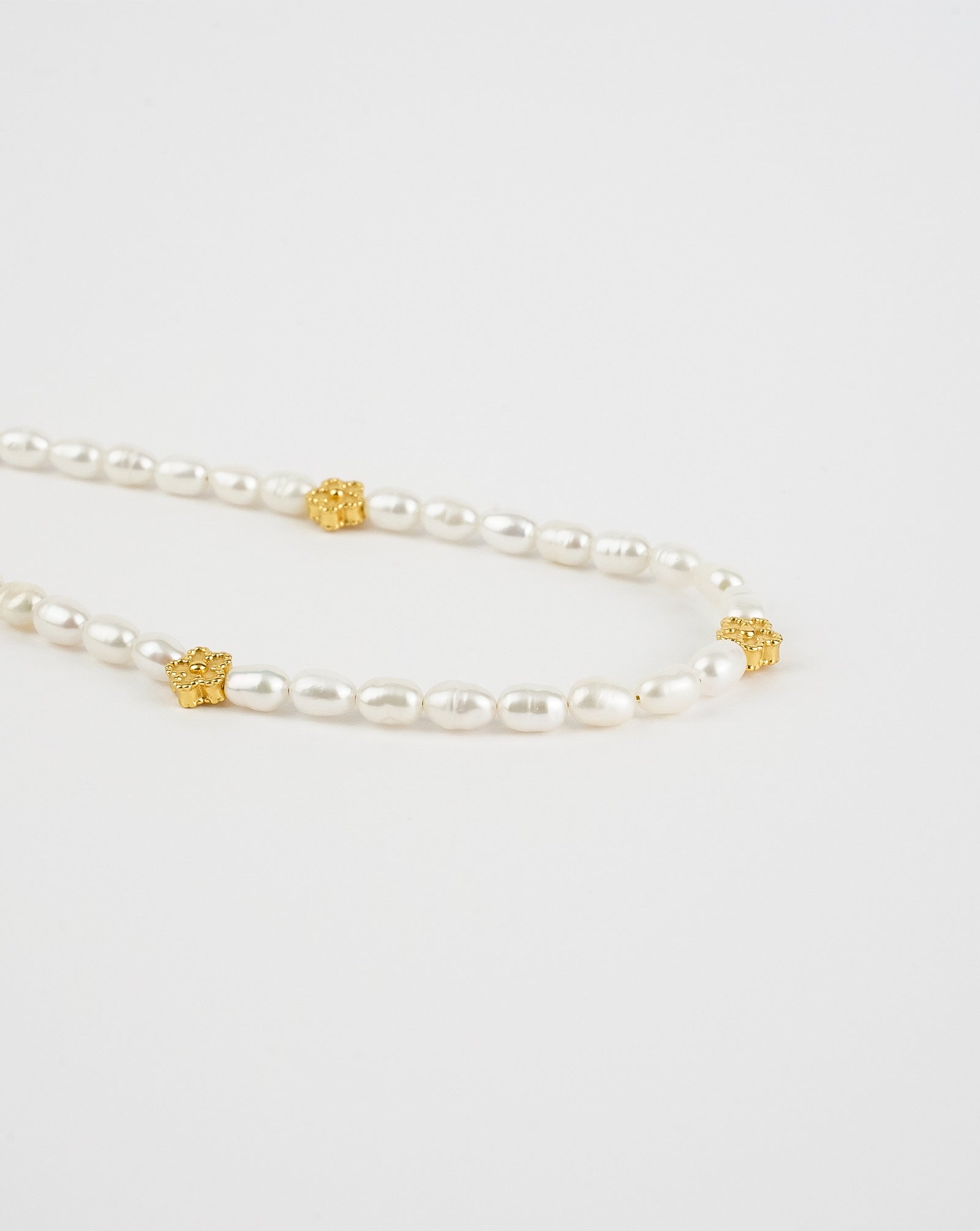 Flower Pearl Necklace