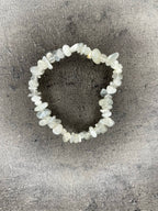 Rainbow moonstone - Crystal chip bracelet
