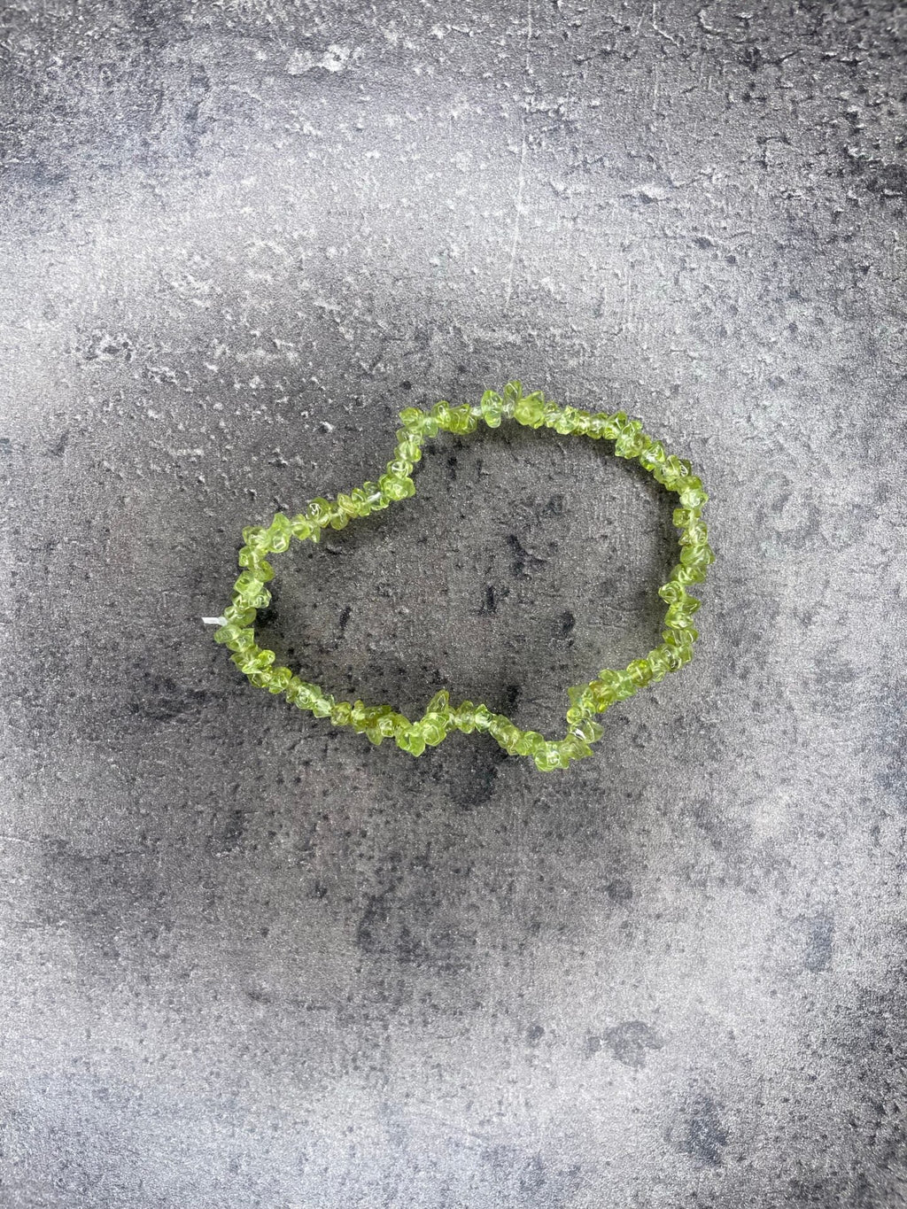 Peridot - Crystal chip bracelet