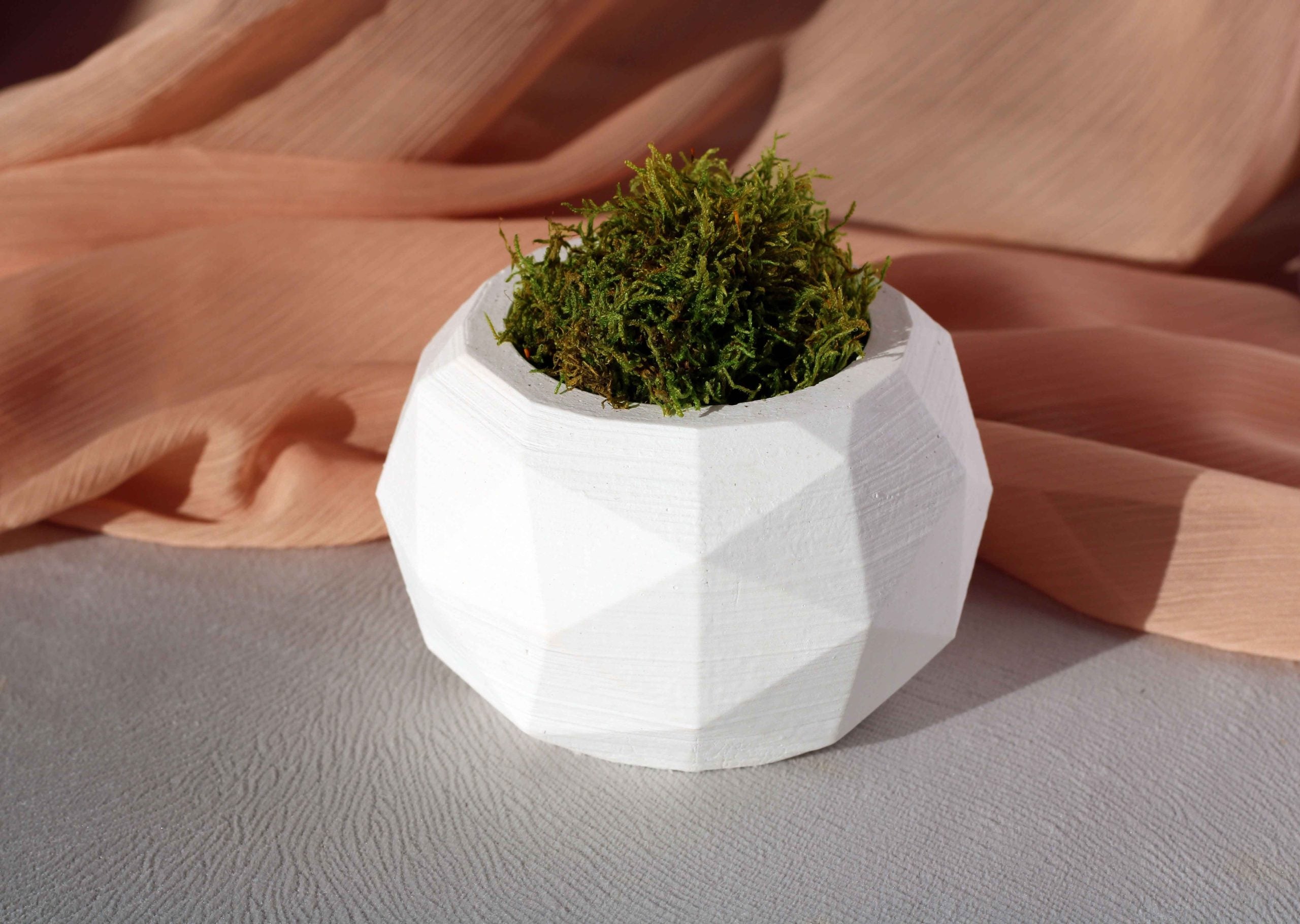 WHITE CONCRETE DIAGONAL POT Default Title